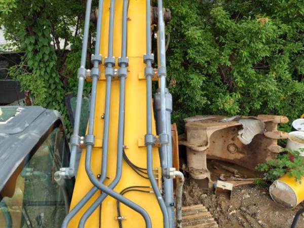 徐工XE370DK履帶式挖掘機