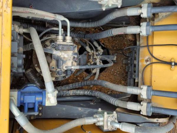 徐工XE370DK履帶式挖掘機