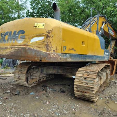 徐工XE370DK履带式挖掘机