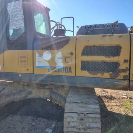 徐工XE200DA履带式挖掘机