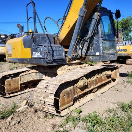 徐工XE200DA履带式挖掘机