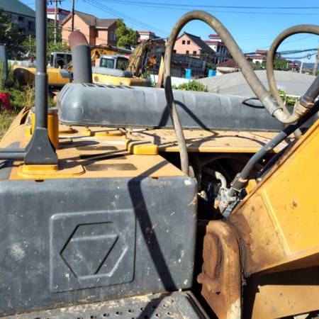 徐工XE200DA履带式挖掘机