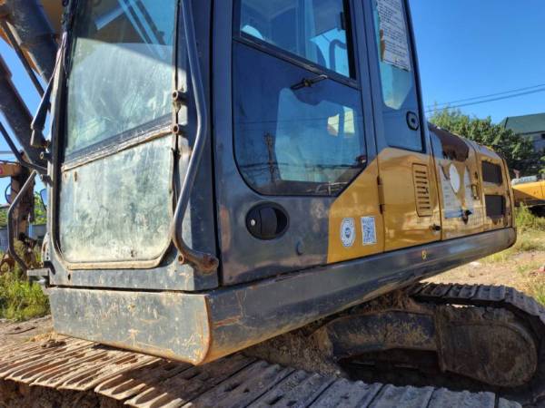 徐工XE200DA履帶式挖掘機