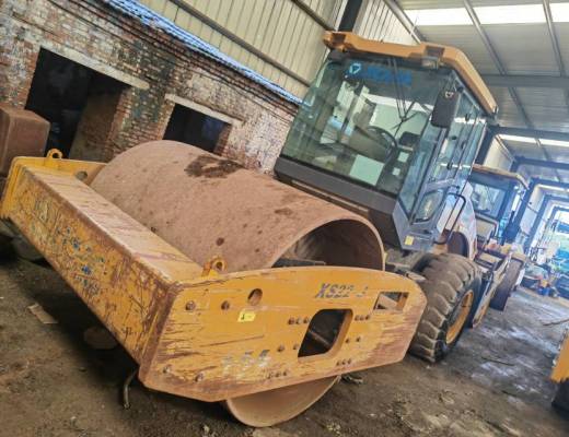 徐工XS223J单钢轮压路机