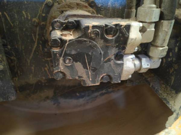 徐工XS223J單鋼輪壓路機(jī)