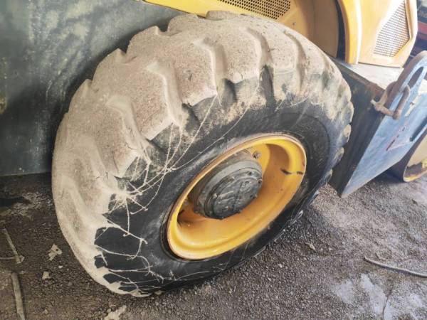 徐工XS223J單鋼輪壓路機(jī)