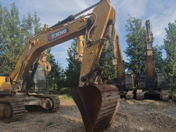 徐工XE380GK履帶式挖掘機(jī)