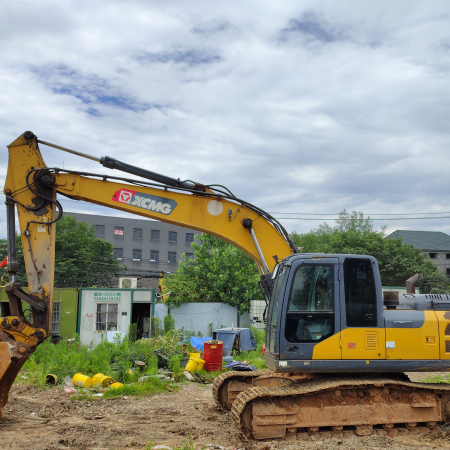 徐工XE200DA履带式挖掘机