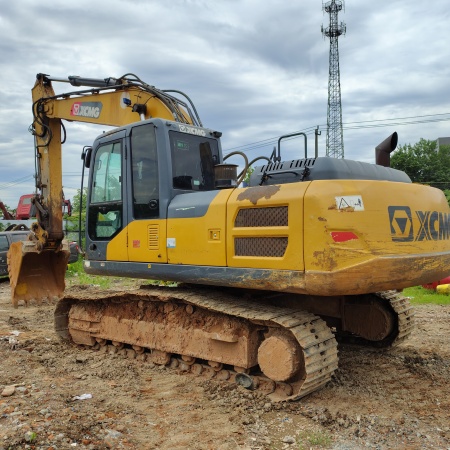 徐工XE200DA履带式挖掘机