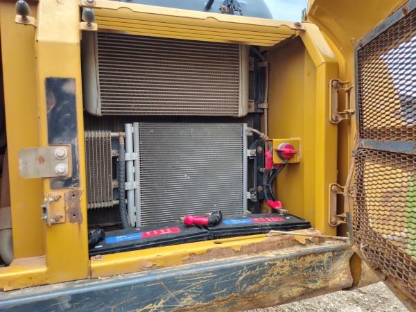 徐工XE200DA履帶式挖掘機(jī)