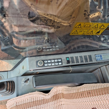 徐工XE200DA履带式挖掘机