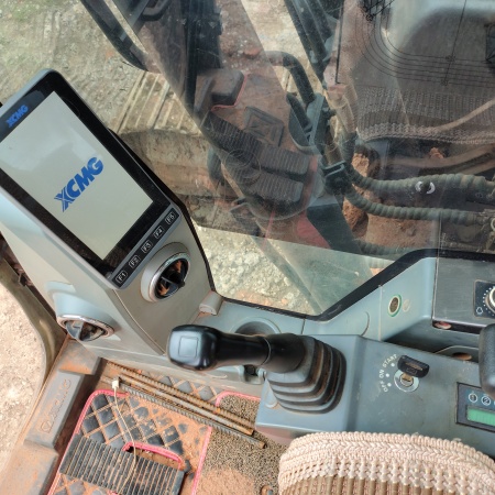 徐工XE200DA履带式挖掘机