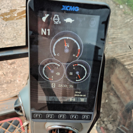 徐工XE200DA履带式挖掘机