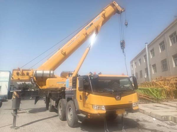 徐工XCT85（全桥转向）汽车起重机