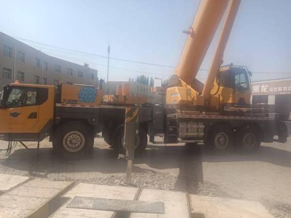 徐工XCT85（全桥转向）汽车起重机