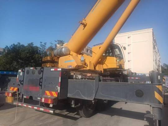 徐工XCT85（全桥转向）汽车起重机