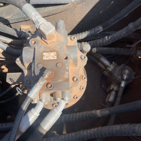 斗山DX380LC-9C履带式挖掘机