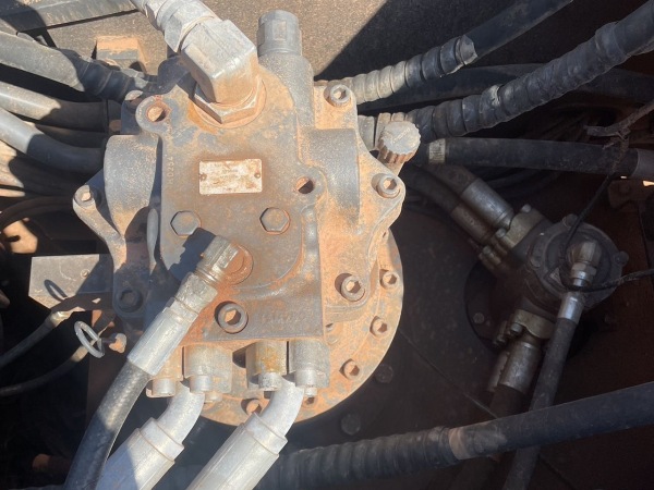 斗山DX380LC-9C履帶式挖掘機