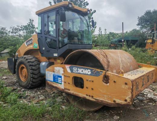 徐工XS223JE单钢轮压路机