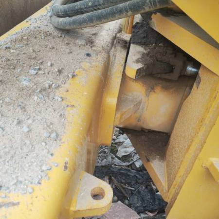 徐工XS223JE单钢轮压路机