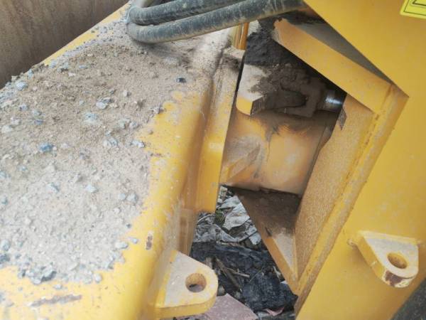 徐工XS223JE單鋼輪壓路機(jī)