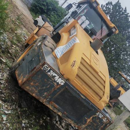 徐工XS223JE单钢轮压路机