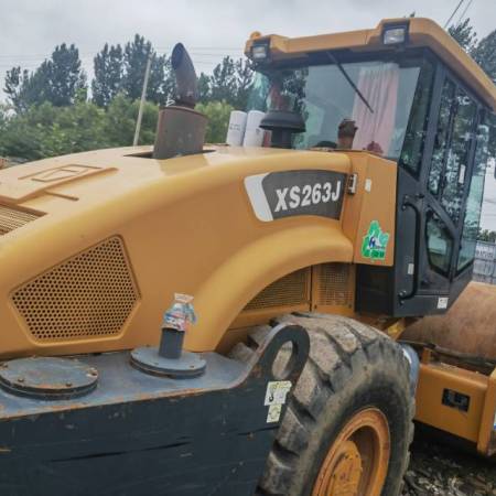 徐工XS223JE单钢轮压路机