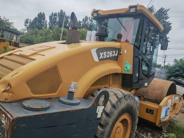 徐工XS223JE單鋼輪壓路機(jī)