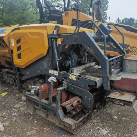 徐工RP355摊铺机