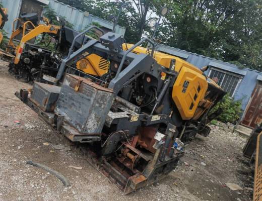 徐工RP355摊铺机