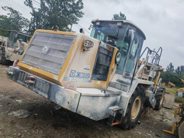 徐工XLZ2103S冷再生