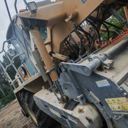 徐工XLZ2103S冷再生