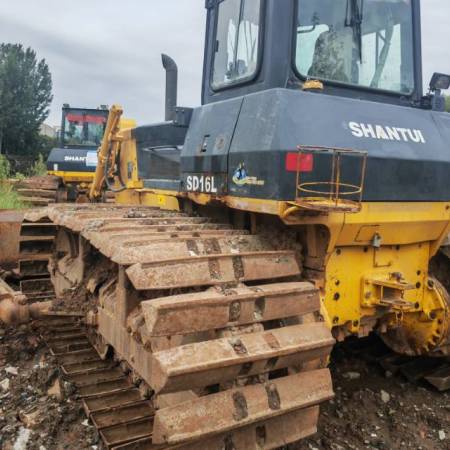 山推SD16L推土机