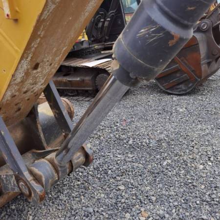 徐工XE245GH履带式挖掘机