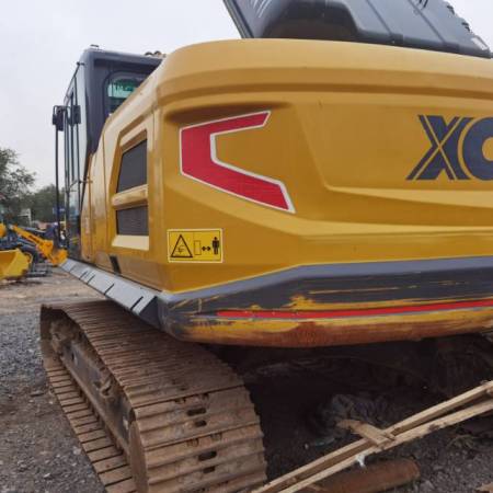 徐工XE245GH履带式挖掘机