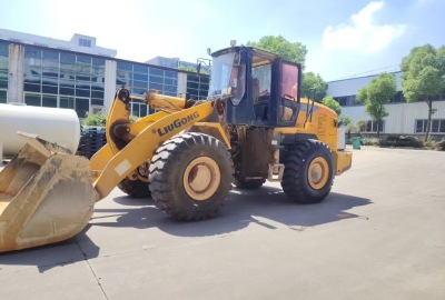 柳工CLG855N轮式装载机