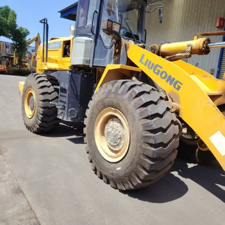 柳工CLG855N轮式装载机