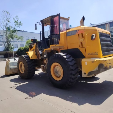 柳工CLG855N轮式装载机