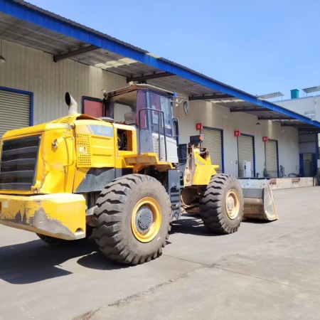 柳工CLG855N轮式装载机