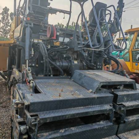 徐工RP1003T摊铺机