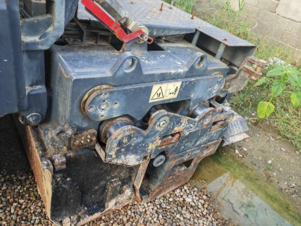 徐工RP1003T攤鋪機(jī)