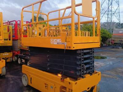 徐工XG1412HD剪叉式高空作業(yè)平臺(tái)