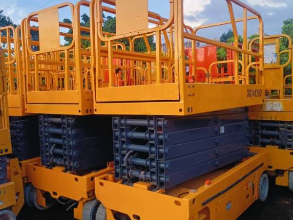 徐工XG1412HD剪叉式高空作業(yè)平臺