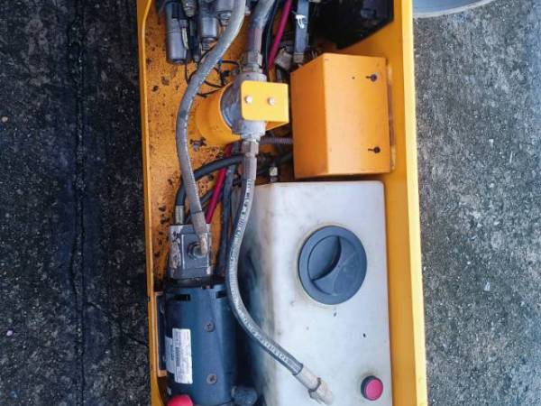 徐工XG1412HD剪叉式高空作業(yè)平臺