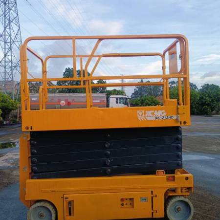 徐工XG1412HD剪叉式高空作业平台