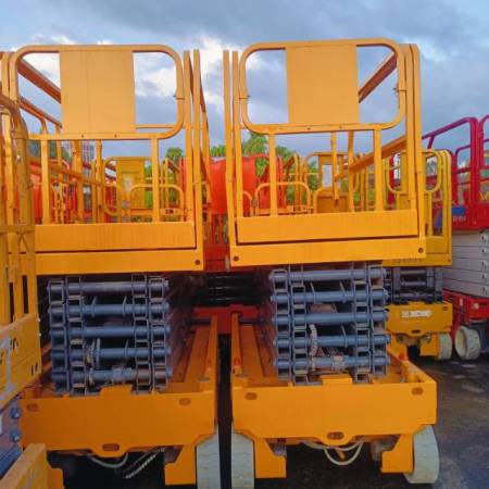 徐工XG1412HD剪叉式高空作业平台