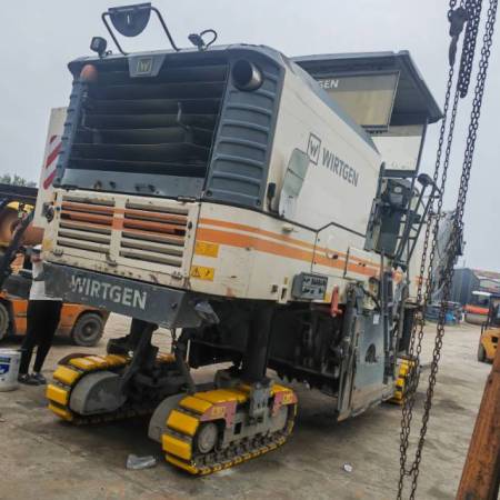 维特根W2000铣刨机