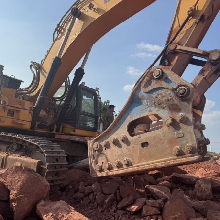 柳工CLG970E履带式挖掘机