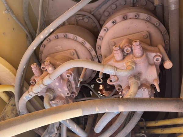 柳工CLG970E履帶式挖掘機(jī)