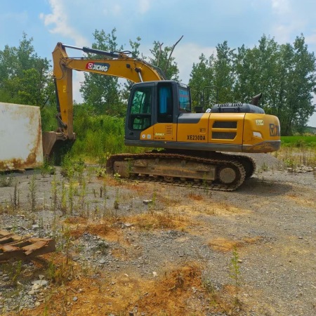 徐工XE200DA履带式挖掘机